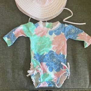Ruffle butts swimsuit and sun hat